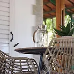 η μονοκατοικία της χαράς. Villa *