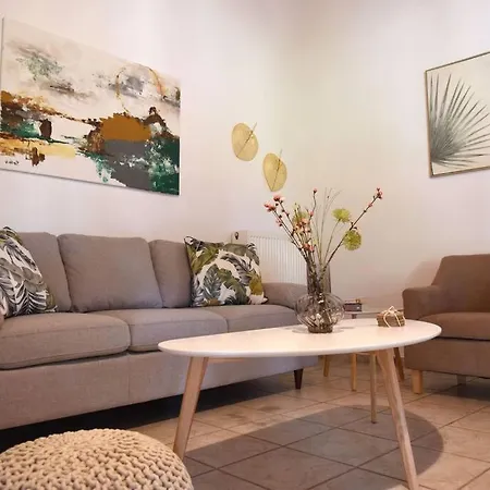 Βίλα η μονοκατοικία της χαράς.