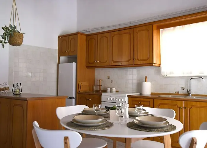 Villa η μονοκατοικία της χαράς. *